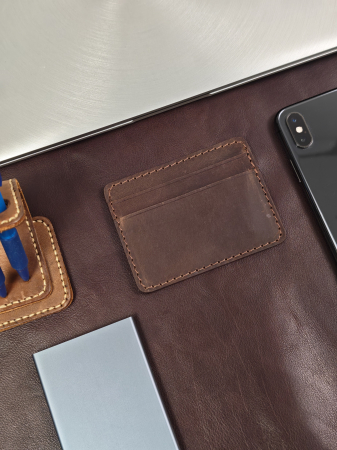 Portcard Personalizat din Piele Naturala Duma Mini – Suport Carduri Gravat Manual, Design Ultra Slim [1]