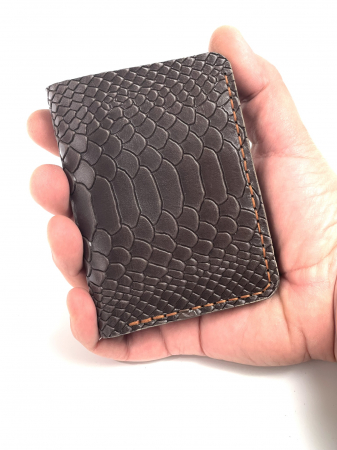 Portofel barbati vertical din piele naturala, lucrat si cusut manual, Atlas, Handmade, Maro, produs in Romania [3]