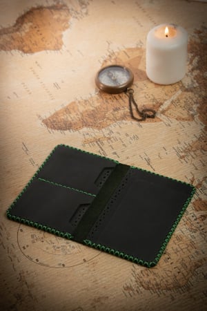 Portpasaport din piele naturala, lucrat si cusut manual, Robin, Handmade, Verde [1]