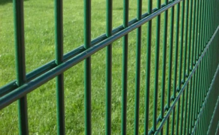 Panou dublu fir zincat plastifiat - 2000x2500 8/6/8 mm PANOU DUBLU FIR 2D VERDE (RAL6005) Plastifiat 