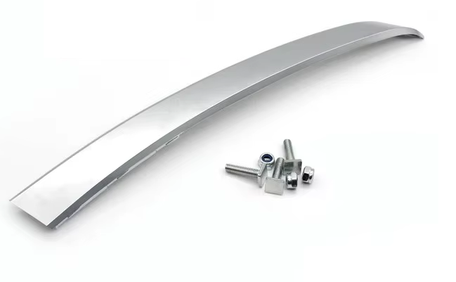 Trim Ornament Maner Usa Dedicat BMW Seria 5 E60 E61, Stanga Fata, Argintiu [1]
