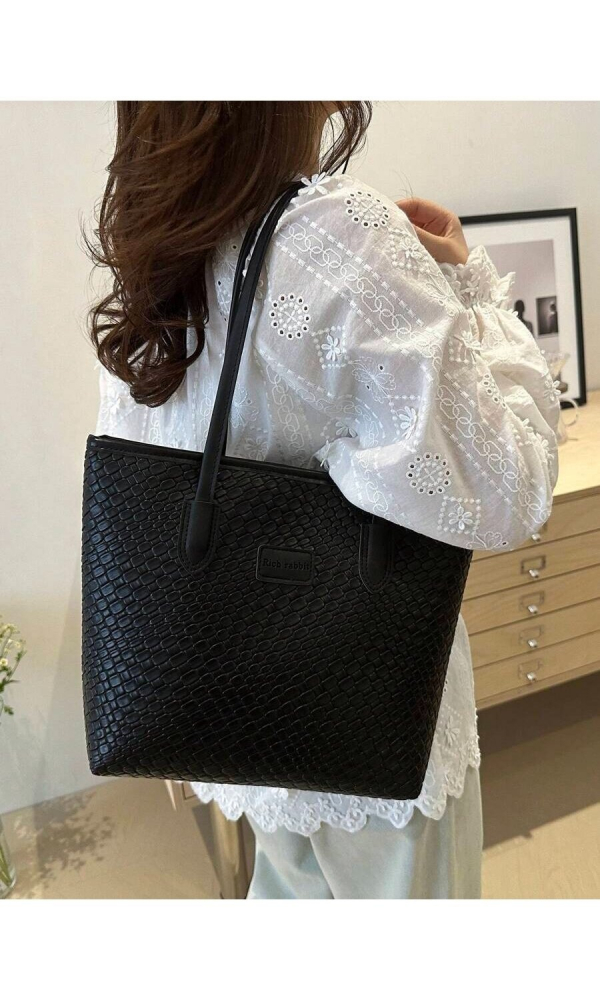 geanta-tote-mare-cu-fermoar-design-retro-si-textura-eleganta [3]