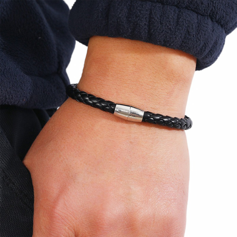 bratara-simpla-din-piele-intretesuta-in-mai-multe-straturi-negru [1]