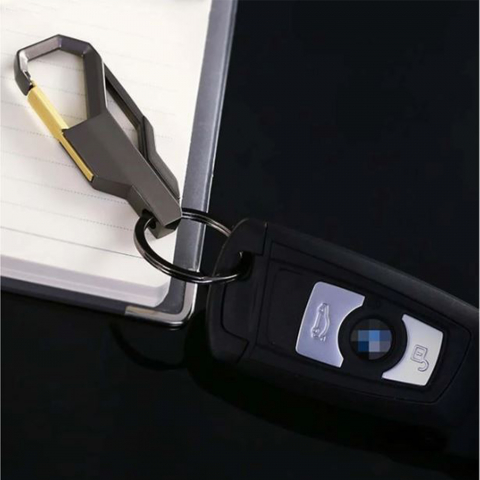 breloc-metalic-elegant-cu-inchidere-rapida-negru-auriu [1]