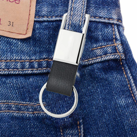 breloc-simplu-din-piele-cu-clips-metalic-negru [1]