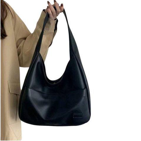 geanta-hobo-de-umar-simpla-si-eleganta-negru [4]