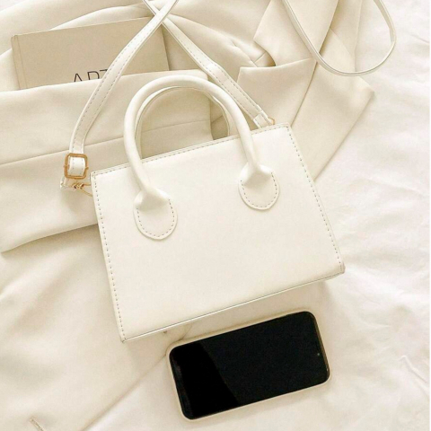 geanta-minimalista-cu-doua-manere-si-curea-detasabila-alb [2]