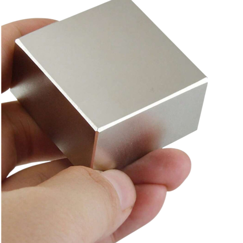 Magnet patrat din neodim – bloc magnetic puternic [5]
