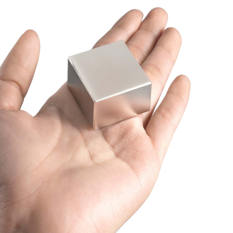 Magnet patrat din neodim – bloc magnetic puternic [9]