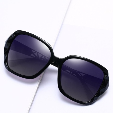 Ochelari de soare dama AVAMSI XFT-CJ2538 , Polarizati, Negru [2]