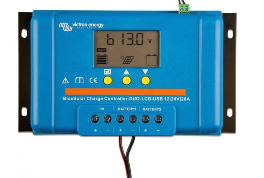 BlueSolar PWM DUO LCD USB 12 24V 20A [1]