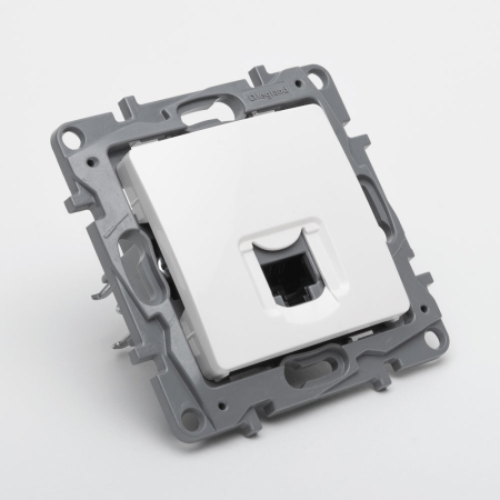 Priza date RJ45 Cat6 UTP alba pentru montaj incastrat [2]