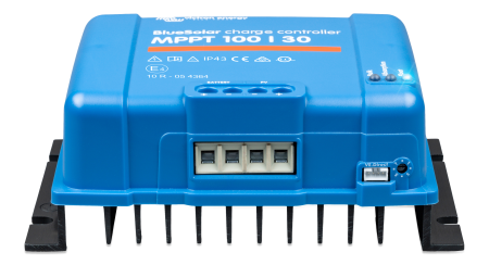 Invertoare - Regulator incarcare solar BlueSolar MPPT 100 30 vazut din fata