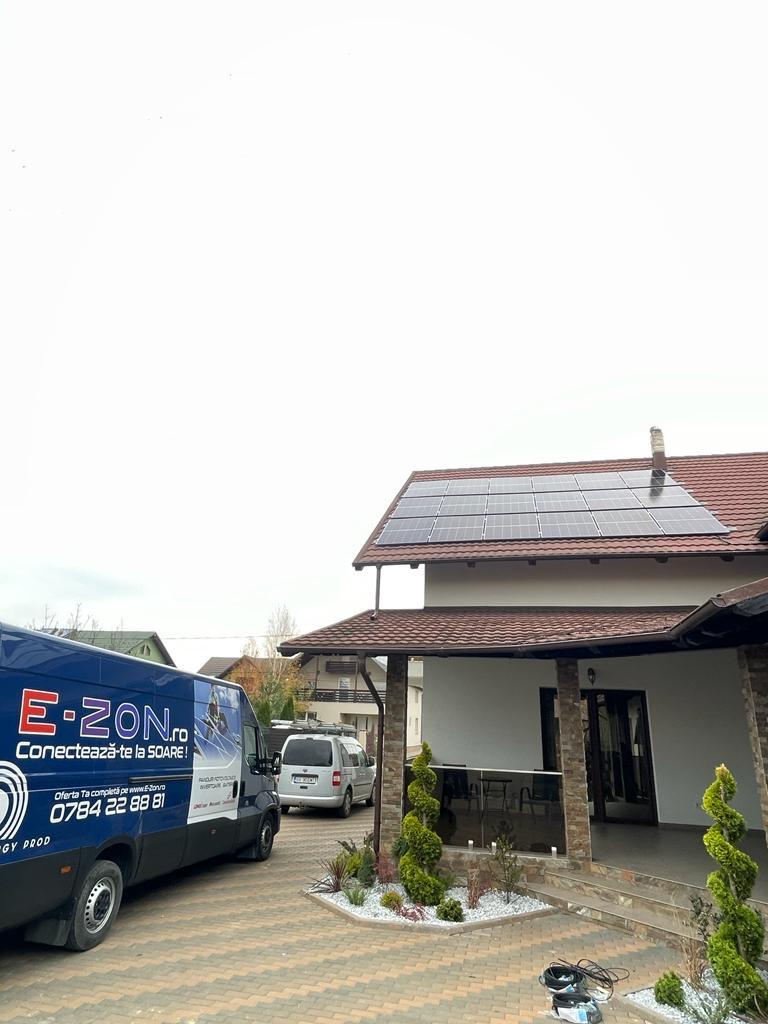 Landscape si Panouri fotovoltaice in zona Suceava , 7,5 kw cu invertor de 6 kw si statie de incarcare 6kw