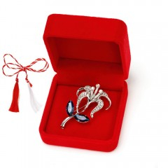 Martisor brosa crin cu strasuri in cutie de catifea [4]