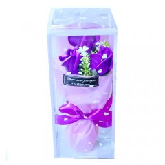 buchet 3 trandafiri de sapun ambalat in cutie cadou transparenta cu inimioare - Copie [6]