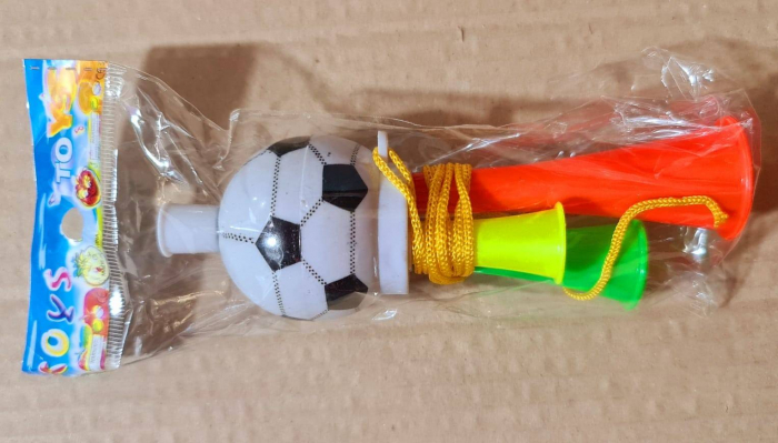 Set 10 trompete cu 3 goarne, model minge de fotbal cu snur, 13 cm [2]