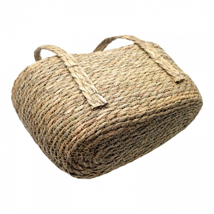 cos impletit din fire naturale sub forma de poseta [3]