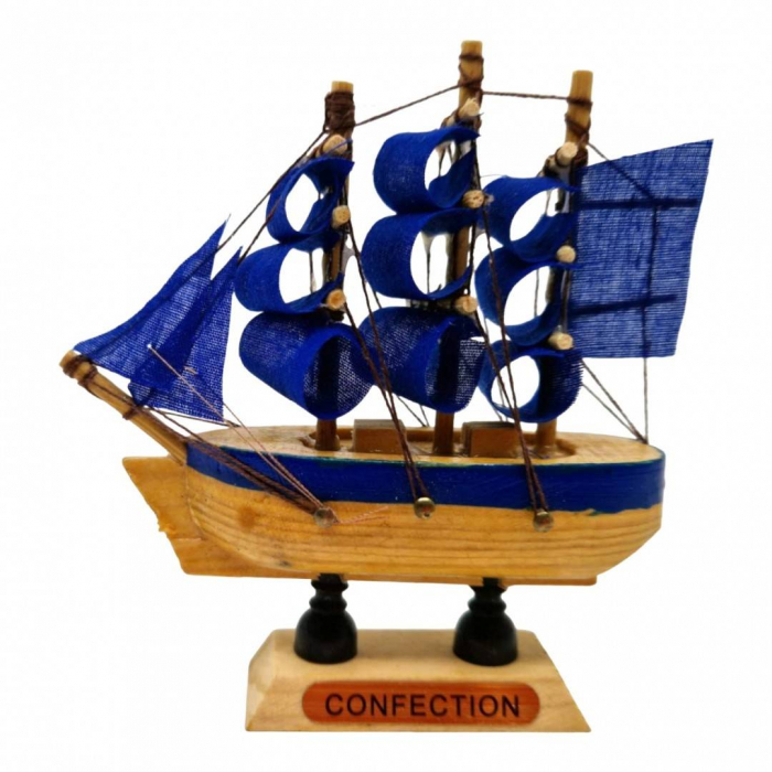 Corabie din lemn pe piedestal, 10x10x3 cm [3]