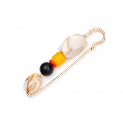 Martisor - Brosa dama tip ac de siguranta cu 5 elemente decorative, culorile pamantului, 8 cm