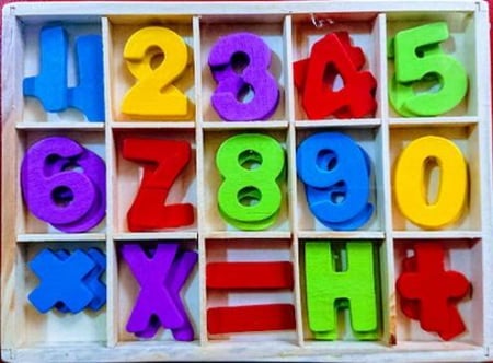 Jucarii Lemn - Cifre din lemn, 30 buc