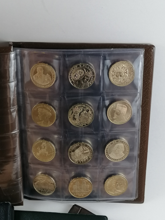 Album tip clasor cu 96 spatii stocare monede 50 bani / 50 eurocenti, 1 , 2 euro [2]