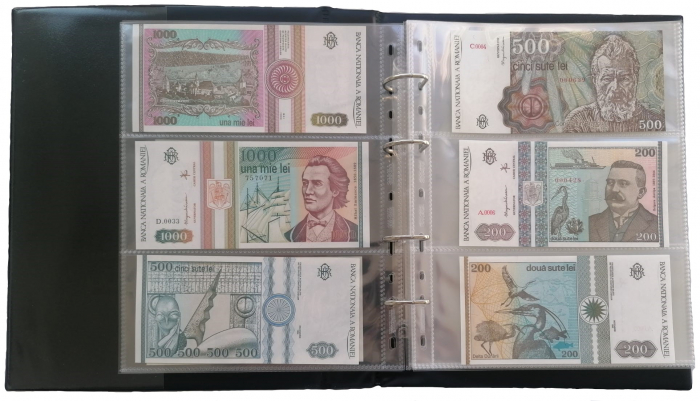 Album pentru bancnote prevazut cu 50 folii si 140 compartimente stocare [5]