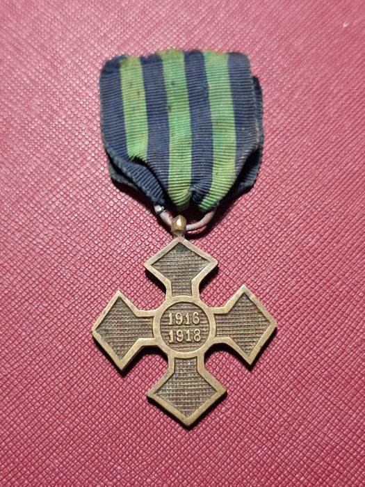 CRUCEA COMEMORATIVA A RAZBOIULUI 1916-1918 [2]