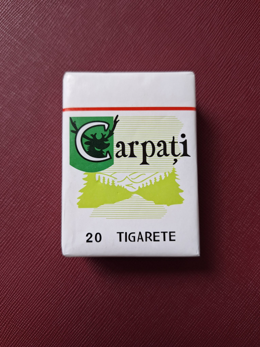 Pachet Carpati, eticheta originala, polistiren in interior, destinat expunerii / cadou [1]