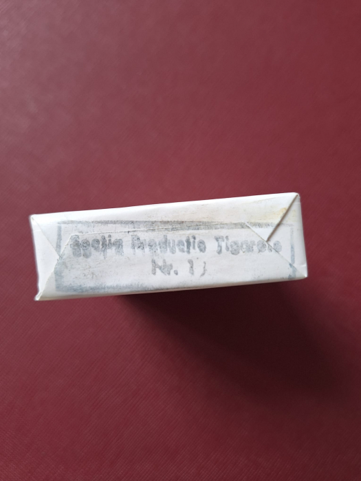 Pachet Carpati, eticheta originala, polistiren in interior, destinat expunerii / cadou [6]