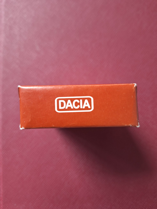 Pachet Dacia, eticheta originala, polistiren in interior, destinat expunerii / cadou [5]