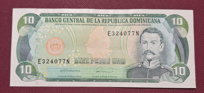 Republica Dominicana 10 Pesos Oro 1990, circulata [2]