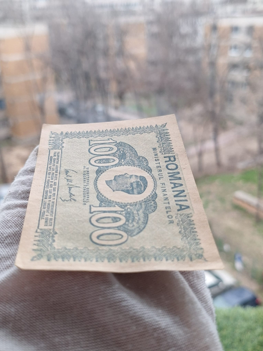 Romania 100 Lei 1945, Regele Mihai, aproape necirculata [5]