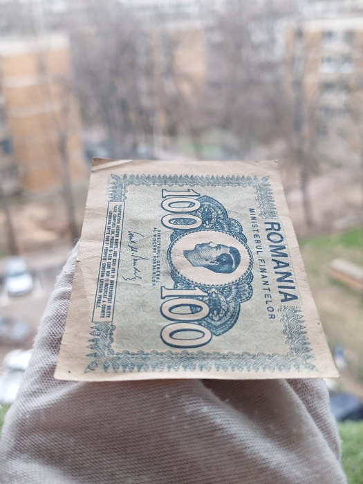 Romania 100 Lei 1945, Regele Mihai, circulata [4]