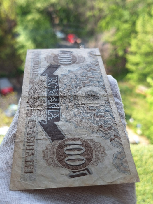 Romania 100 lei decembrie 1947, seria X.10/175688, circulata [7]