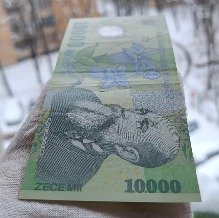 Romania, 10000 Lei 2000, semnatura Ghizari, circulata, seria 003B0325574 [3]