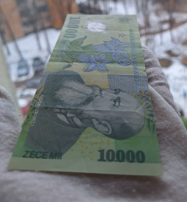 Romania, 10000 Lei 2000, semnatura Isarescu, circulata, seria 014D6241200 [3]