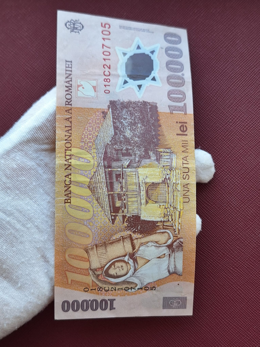 Romania, 100000 lei 2001, seria 018C2107105, circulata [5]
