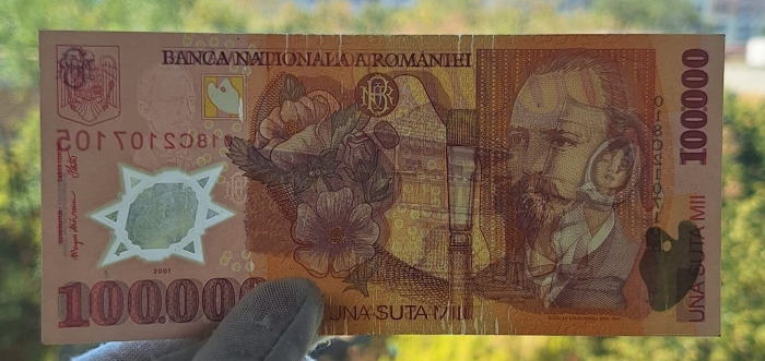 Romania, 100000 lei 2001, seria 018C2107105, circulata [3]