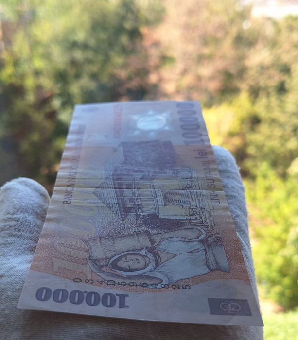 Romania, 100000 lei 2001, seria 034D5964825, circulata [5]