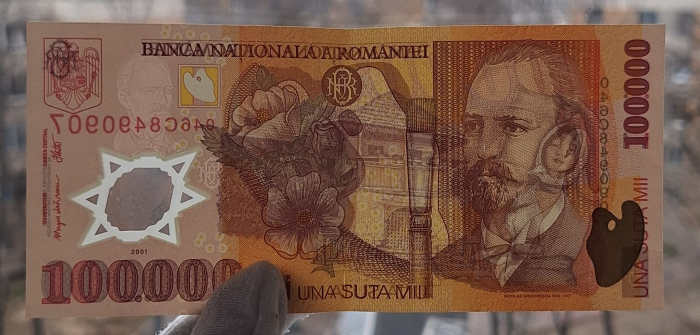 Romania, 100000 lei 2001, seria 046C8490907, circulata, stare buna [3]