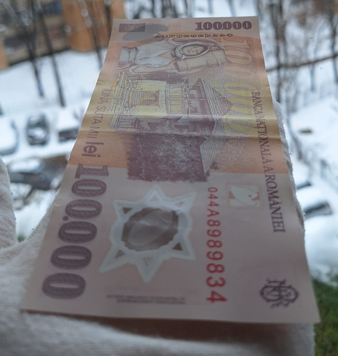 Romania, 100000 lei 2001, seria 044A8989834, circulata, stare buna [4]