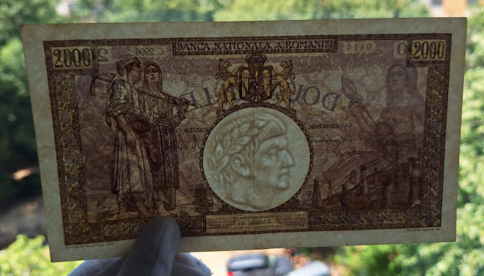 Romania, 2000 lei 10 Octombrie 1944, seria 0414/C.2996/74877414, stare buna [6]