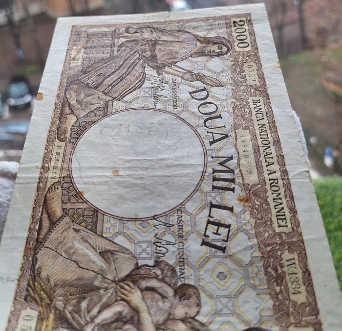 Romania, 2000 lei 1941, seria W.1334/0523/33349523, circulata [6]