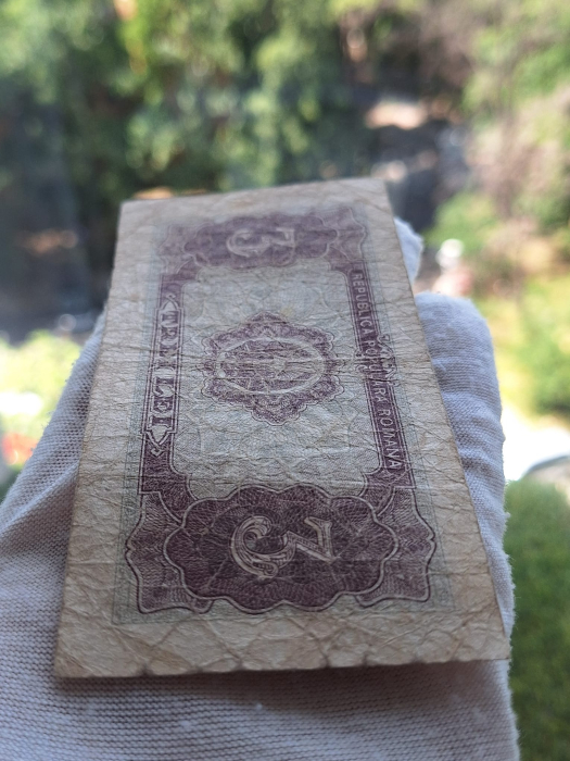 Romania, 3 lei 1952, seria r 24 / 635498, circulata [4]