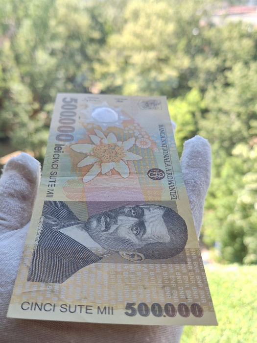 Romania, 500,000 lei 2000 polimer, semnatura Ghizari, seria 007B0856086, stare buna [3]