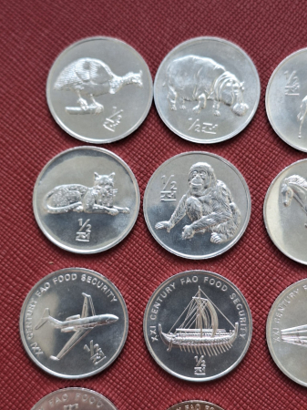 Coreea de Nord, 13 monede set 2002 animale / mijloace transport, UNC [2]