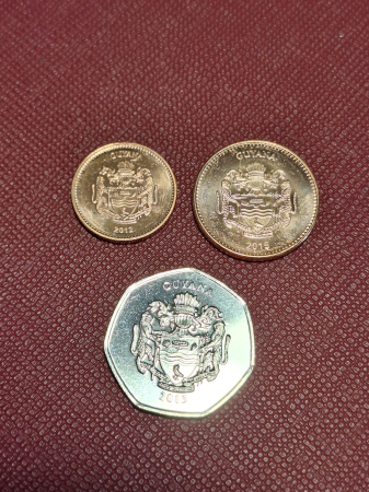 Guyana 3 monede set 2012-2015: 1,5 si 10 Dolari, UNC [1]