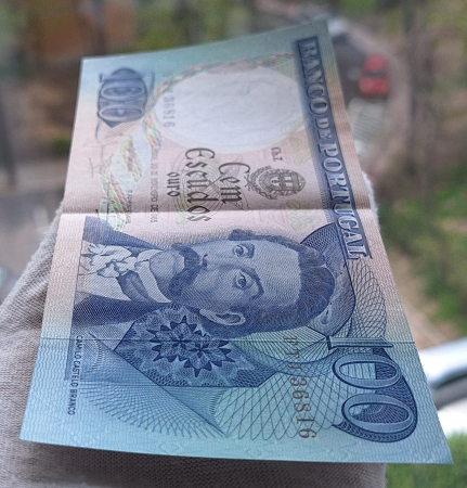 Portugalia 100 Escudos 1968, aproape necirculata [1]