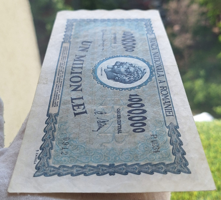 Romania 1 milion lei 1947, seria P.0234/0912, stare buna [6]